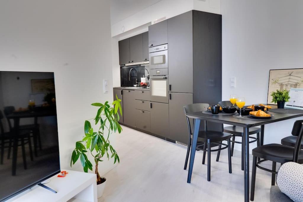 Best Location In Tampere! Modern City Apartment, 2Rooms, Kitchen And Balcony エクステリア 写真