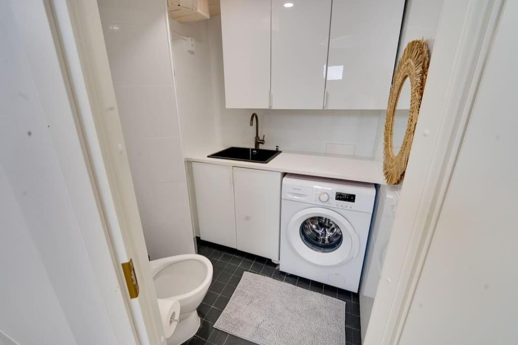 Best Location In Tampere! Modern City Apartment, 2Rooms, Kitchen And Balcony エクステリア 写真